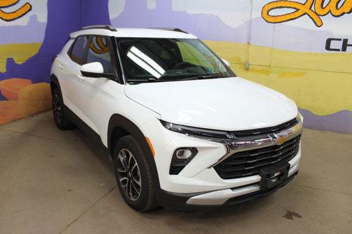 Summit White 2025 Chevrolet Trailblazer LT