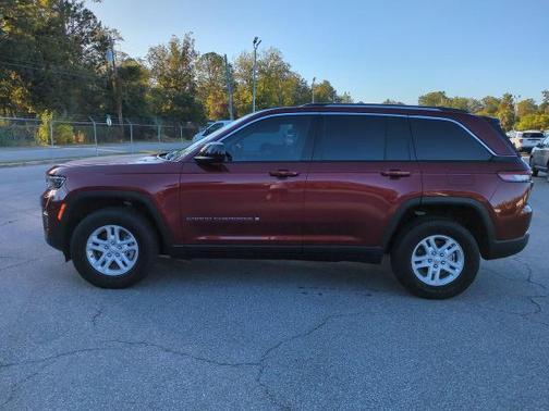 2023 Jeep Grand Cherokee LAREDO