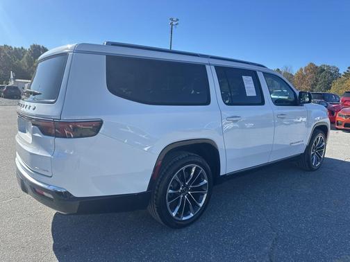 2023 Jeep Wagoneer L Series III 4x4