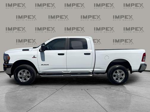 Bright White Clearcoat 2023 RAM 2500 Big Horn Crew Cab 4x4 6'4' Box
