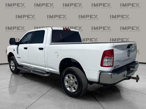Bright White Clearcoat 2023 RAM 2500 Big Horn Crew Cab 4x4 6'4' Box