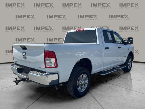 Bright White Clearcoat 2023 RAM 2500 Big Horn Crew Cab 4x4 6'4' Box