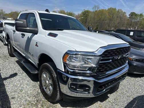 Bright White Clearcoat 2023 RAM 2500 Big Horn Crew Cab 4x4 6'4' Box
