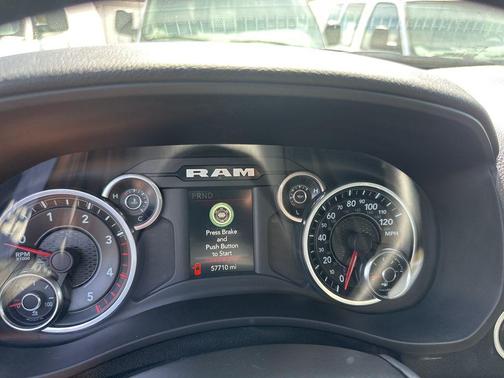 Bright White Clearcoat 2023 RAM 2500 Big Horn Crew Cab 4x4 6'4' Box