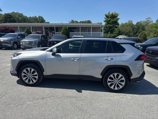 Silver Sky Metallic 2021 Toyota RAV4 XLE Premium