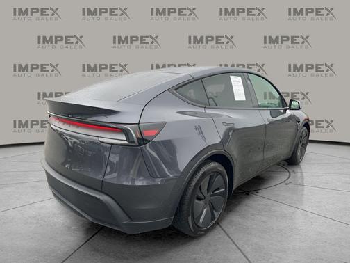 2026 Tesla Model Y Premium Rear-Wheel Drive