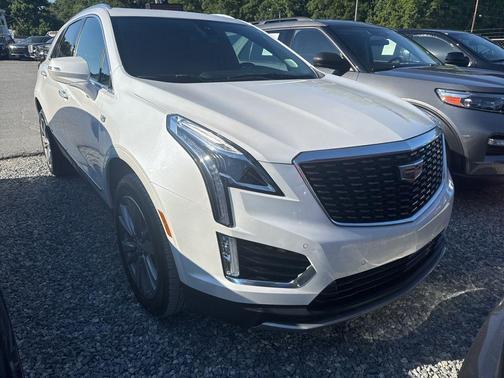 Crystal White Tricoat 2025 Cadillac XT5 Premium Luxury