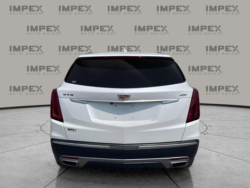 Crystal White Tricoat 2025 Cadillac XT5 Premium Luxury