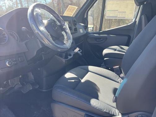 2025 Mercedes-Benz Sprinter 2500 High Roof
