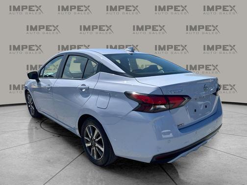 Gray Sky Pearl 2025 Nissan Versa 1.6 SV