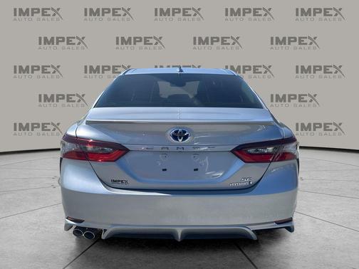 2024 Toyota Camry Hybrid SE