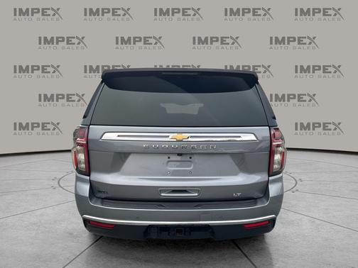 2022 Chevrolet Suburban LT