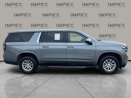 2022 Chevrolet Suburban LT