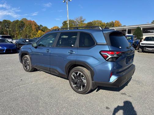 Horizon Blue Pearl 2025 Subaru Forester Limited