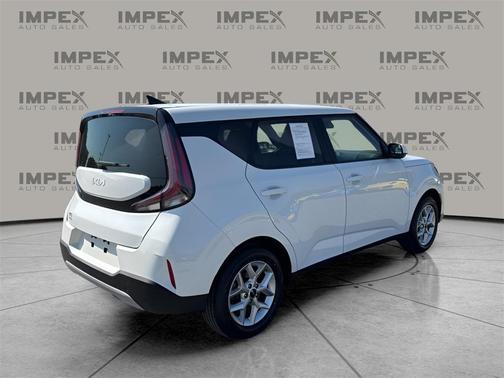 2024 Kia Soul LX