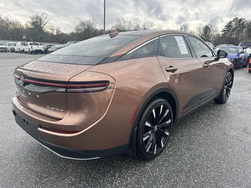 2025 Toyota Crown Platinum