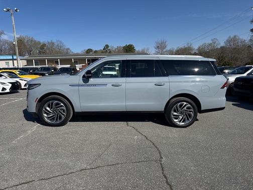 2025 Lincoln Navigator Reserve
