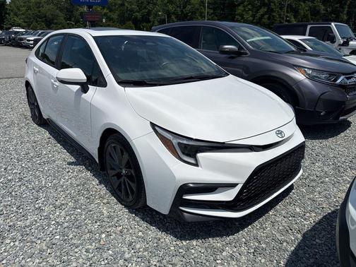 Ice Cap 2025 Toyota Corolla XSE