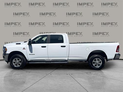 2023 RAM 2500 Big Horn Crew Cab 4x4 8' Box
