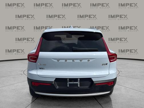 Cloud Blue 2025 Volvo XC40 B5 Core Bright Theme