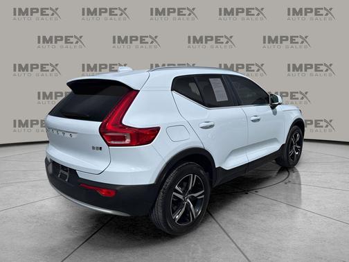 Cloud Blue 2025 Volvo XC40 B5 Core Bright Theme