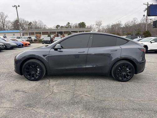 2024 Tesla Model Y Long Range Dual Motor All-Wheel Drive