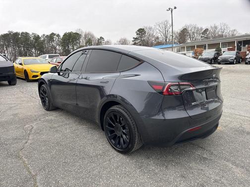 2024 Tesla Model Y Long Range Dual Motor All-Wheel Drive