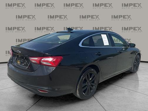 Mosaic Black Metallic 2024 Chevrolet Malibu 1LT