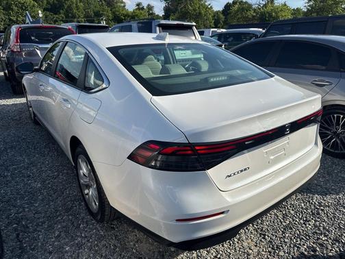 Platinum White Pearl 2025 Honda Accord LX 1.5T