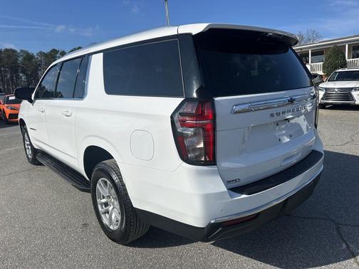 2023 Chevrolet Suburban LS