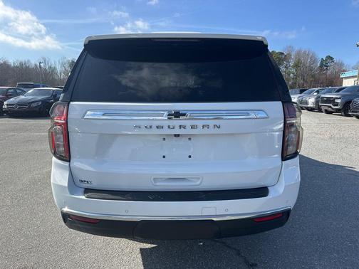 2023 Chevrolet Suburban LS