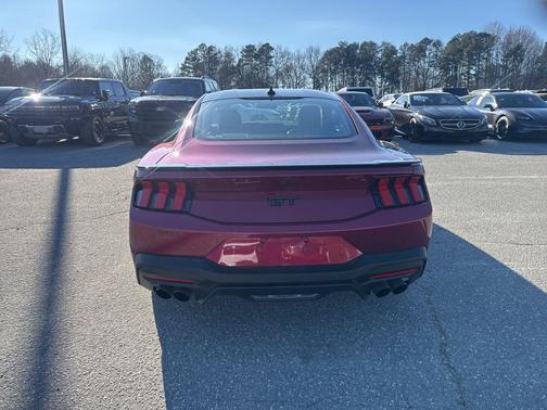 2025 Ford Mustang GT Premium