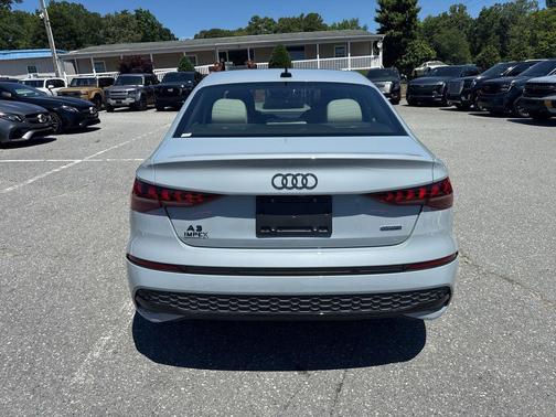 Arrow Gray Pearl Effect 2026 Audi A3 Premium