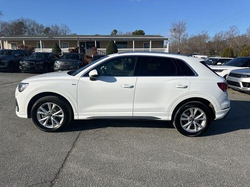 2025 Audi Q3 Premium 45 TFSI S line quattro Tiptronic