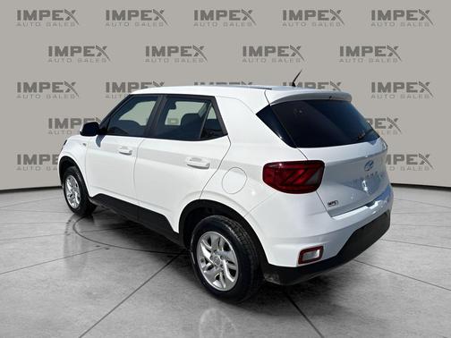 2025 Hyundai VENUE SE