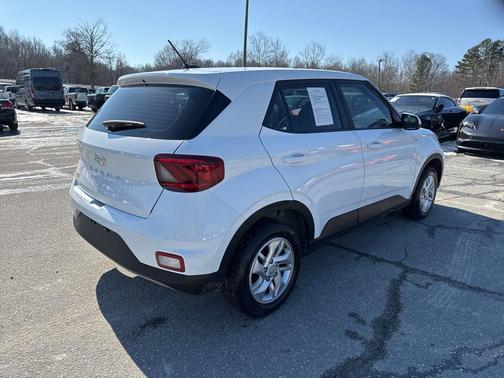 2025 Hyundai VENUE SE