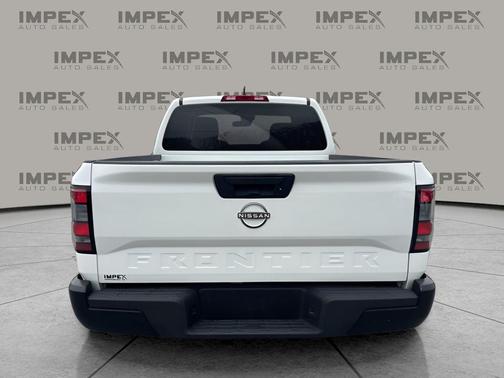 2022 Nissan Frontier S