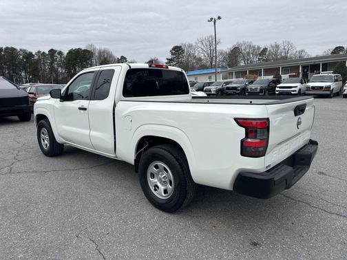 2022 Nissan Frontier S