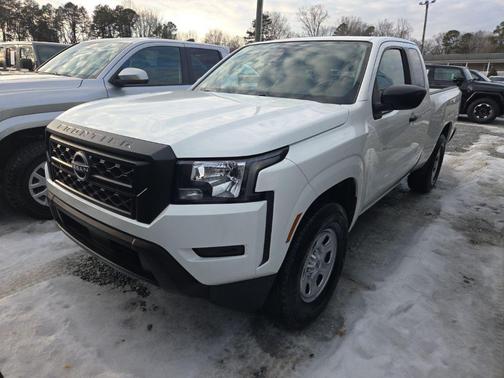 2022 Nissan Frontier S