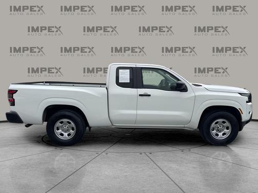 2022 Nissan Frontier S
