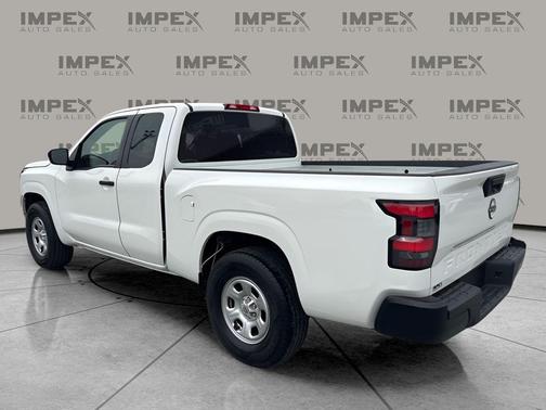 2022 Nissan Frontier S