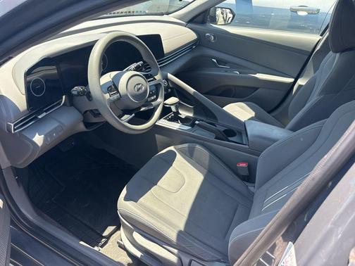 Ecotronic Gray 2024 Hyundai ELANTRA SEL