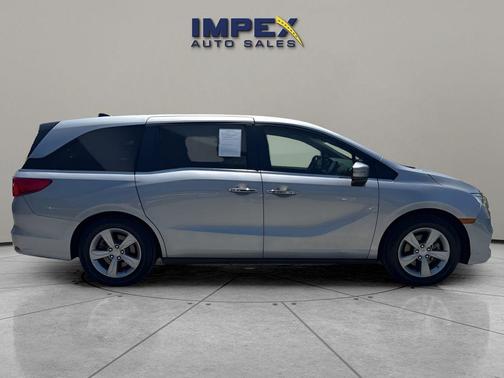 Lunar Silver Metallic 2018 Honda Odyssey EX-L