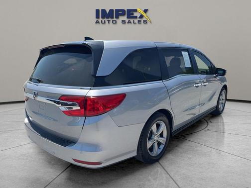 Lunar Silver Metallic 2018 Honda Odyssey EX-L