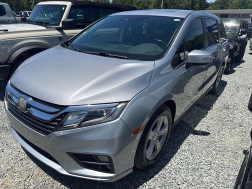 Lunar Silver Metallic 2018 Honda Odyssey EX-L