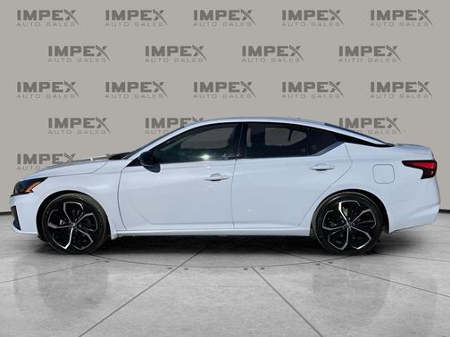 2024 Nissan Altima SR FWD