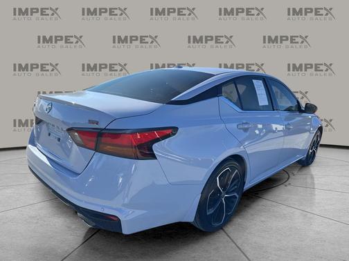 2024 Nissan Altima SR FWD