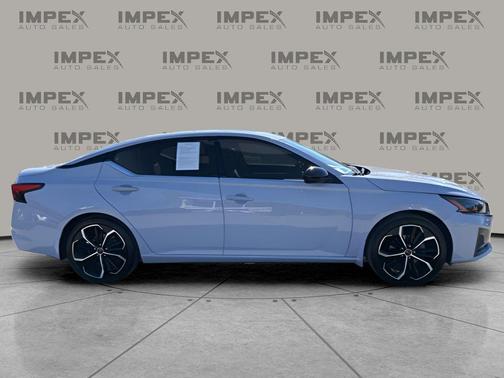 2024 Nissan Altima SR FWD