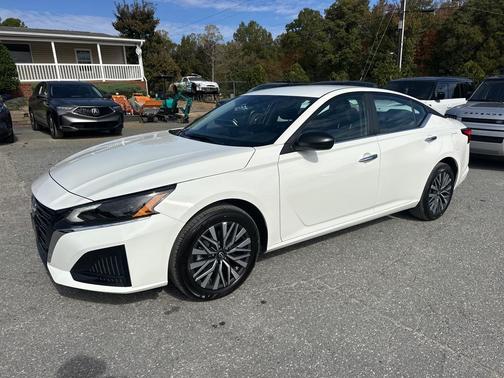 2025 Nissan Altima 2.5 SV