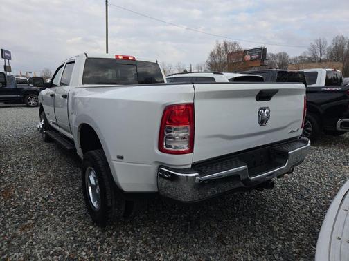 2021 RAM 3500 Tradesman Crew Cab 4x4 8' Box